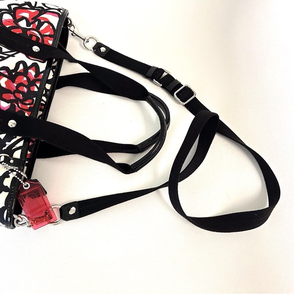 LOOK! Coach Poppy Daisy Graffiti Handbag Coach Poppy Daisy F16583 Purse Tote Bag - Picture 3 of 13